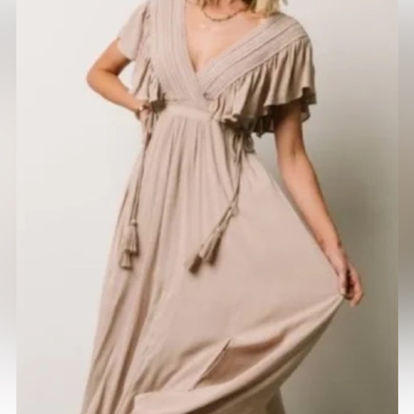 Baltic Born Jennifer Sand  Midi Dress V Neck Boho Size M Flutter Sleeved - Picture 4 of 12